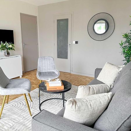 Brand-New Studio With Eiffel Tower View Paris Exterior foto